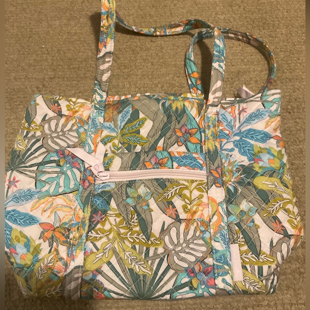 Vera Bradley Small Vera Tote in Rainforest Canopy.